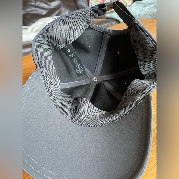 Lululemon Cap - Picture 3 of 4